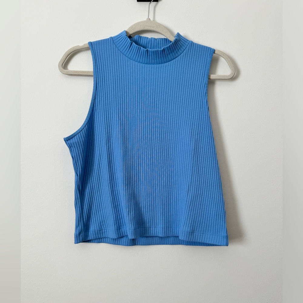 Old Navy mock neck sleeveless top